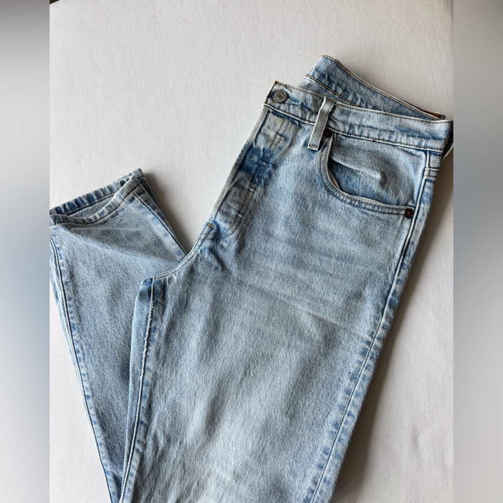 Levi's Women's Light Wash Skinny Jeans
